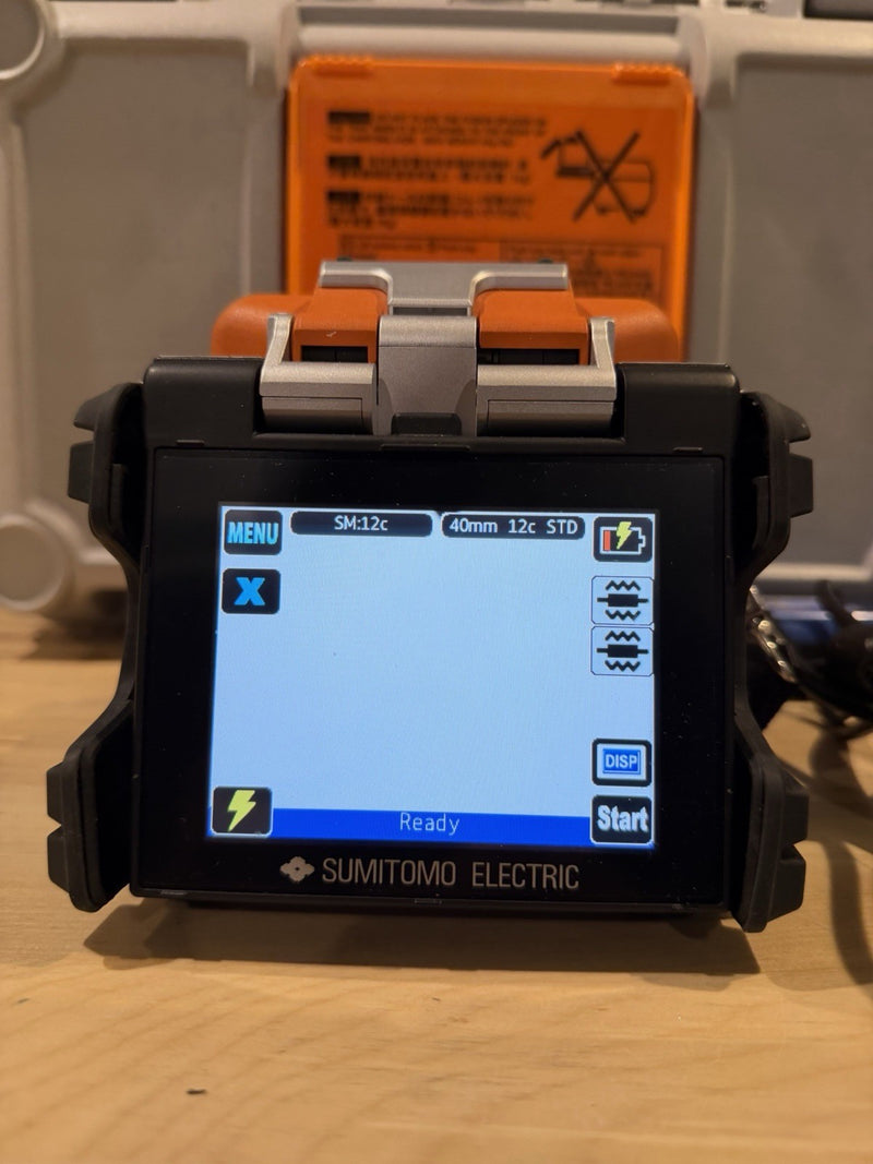 SUMITOMO ELECTRIC TYPE-Q101-M12 MASS FUSION SPLICER TESTED