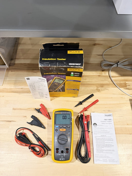 FLUKE 1507 INSULATION MULTIMETER W/ LEADS & CLIPS - SHIPS FAST (NEW)