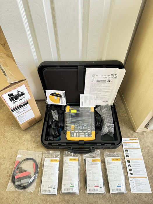 FLUKE 190M-4 4 CHANNEL 200 MHZ MEDICAL SCOPEMETER / NEW SEALED