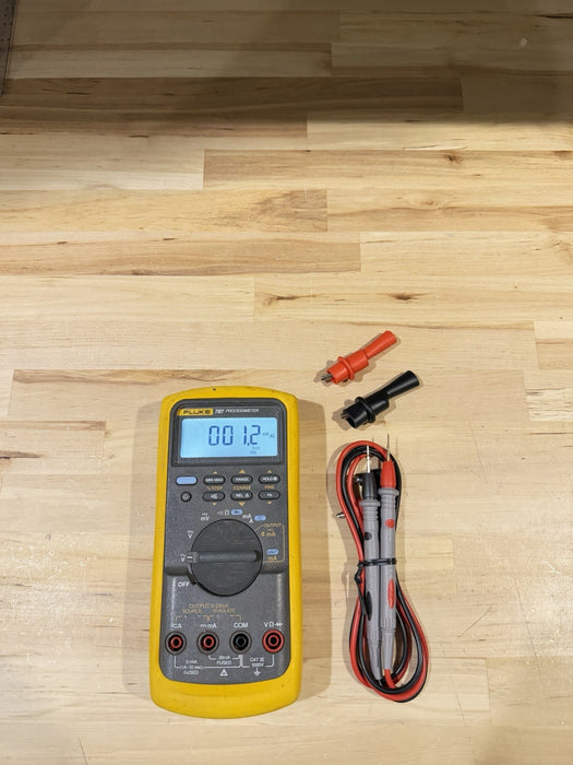 FLUKE 787 PROCESS METER W/ LEADS & CLIPS  (EXCELLENT CONDITION)-FREE SHIPPING
