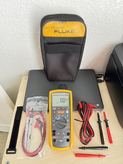 FLUKE 1587 FC INSULATION MULTIMETER WITH BAG AND LEADS