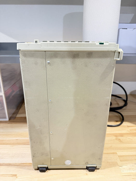 FLUKE 8842A MULTIMETER (PARTS ONLY) FOR PARTS