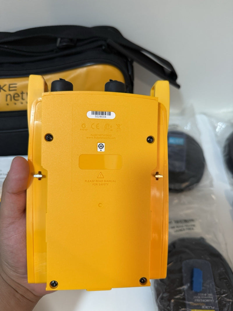 FLUKE NETWORKS VERSIV OPTIFIBER PRO OTDR KIT WITH QUAD OTDR MODULE & ACCESSORIES