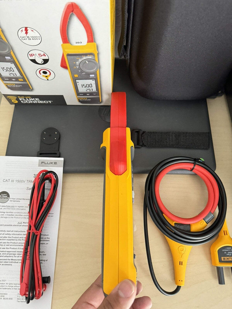 FLUKE 393 FC CAT III 1500 V TRUE-RMS CLAMP METER