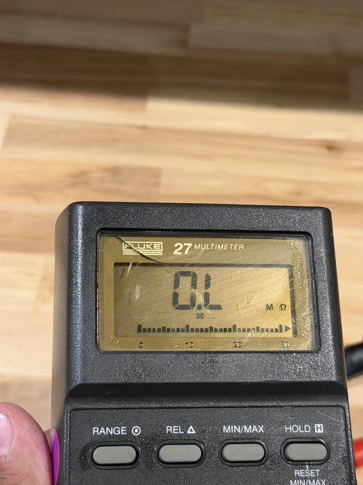 FLUKE 27 DIGITAL MULTIMETER W/LEADS - SHIPS FAST