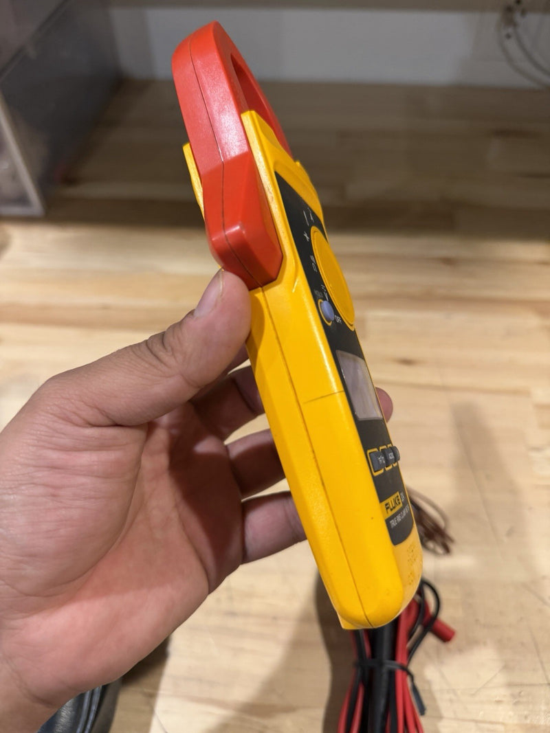 FLUKE 324 TRUE-RMS CLAMP METER W/ LEADS & CASE - SHIPS FAST