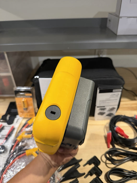FLUKE 1738 POWER LOGGER KIT 3 PHASE W/ACCESSORIES (TESTED) FREE SHIPPING
