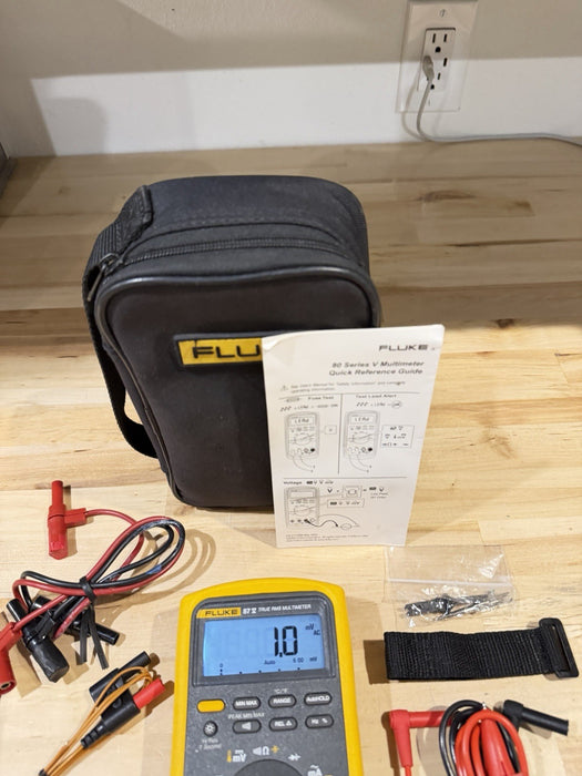 FLUKE 87V TRUE RMS MULTIMETER KIT W/ LEADS (TESTED) SHIPS FAST