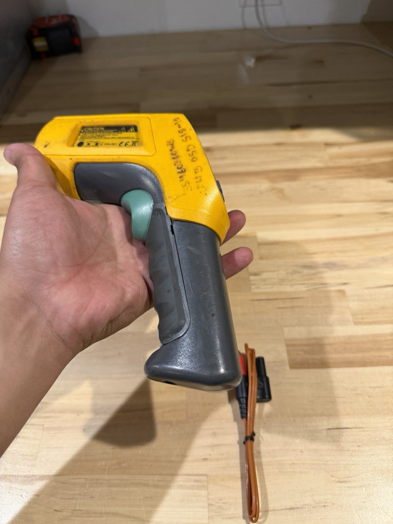 FLUKE 568 IR THERMOMETER WITH PROBE TESTED