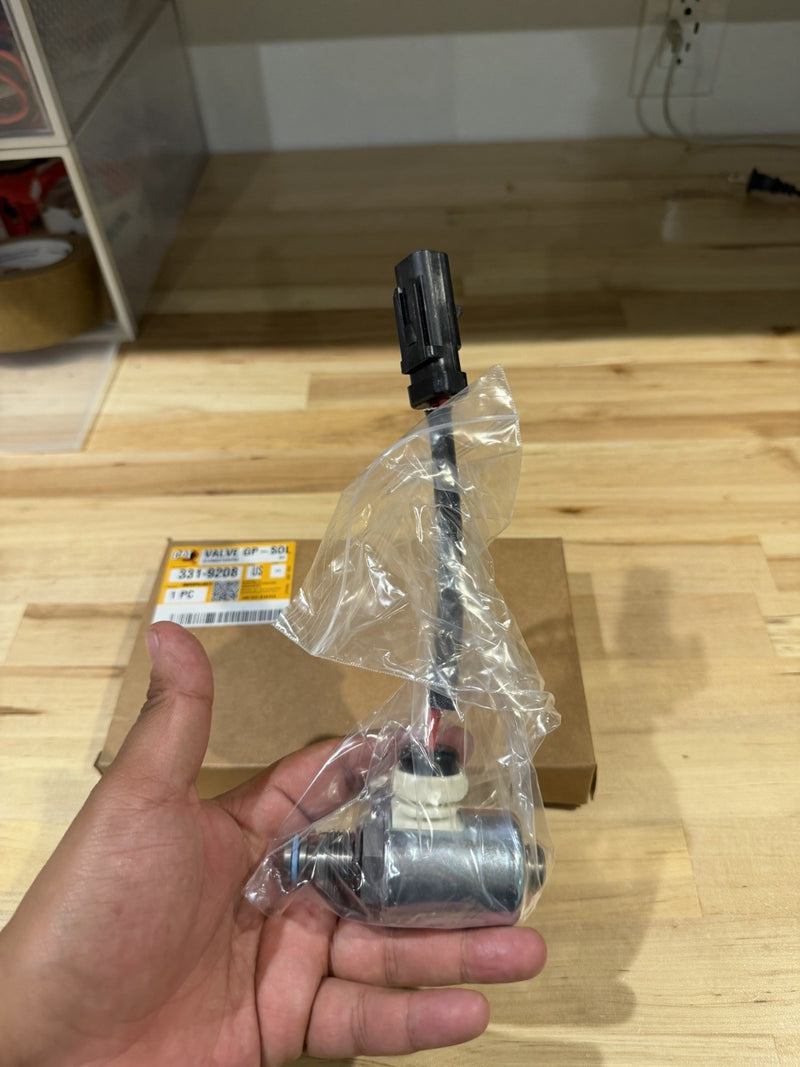 CAT 331-9208 12 VOLT FUEL CONTROL SOLENOID VALVE