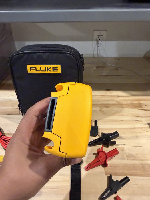 FLUKE 233/A REMOTE DISPLAY AUTOMOTIVE DIGITAL  MULTIMETER KIT (SHIPS FAST)