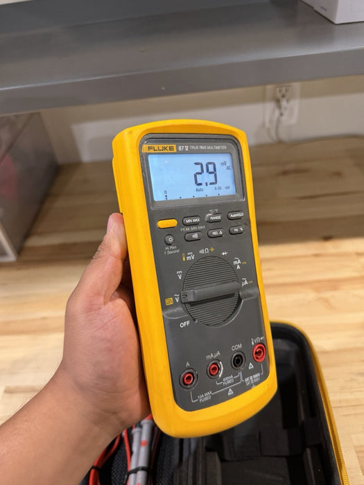 FLUKE 87V TRUE RMS MULTIMETER W/ LEADS (TESTED) SHIPS FAST BAG
