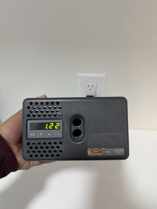 FLUKE 9102S DRY-WELL CALIBRATOR FOR PARTS