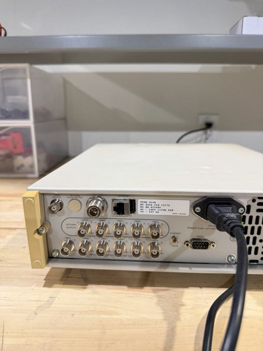 FLUKE 910R GPS CONTROLLED FREQUENCY STANDARD TESTED