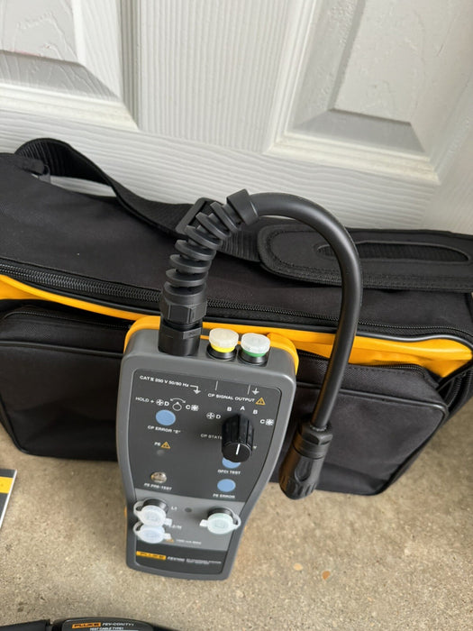 FLUKE FEV100/TY1 ADAPTER KIT FOR ELECTRIC VEHICLE CHARGING STATIONS NEW SEALED
