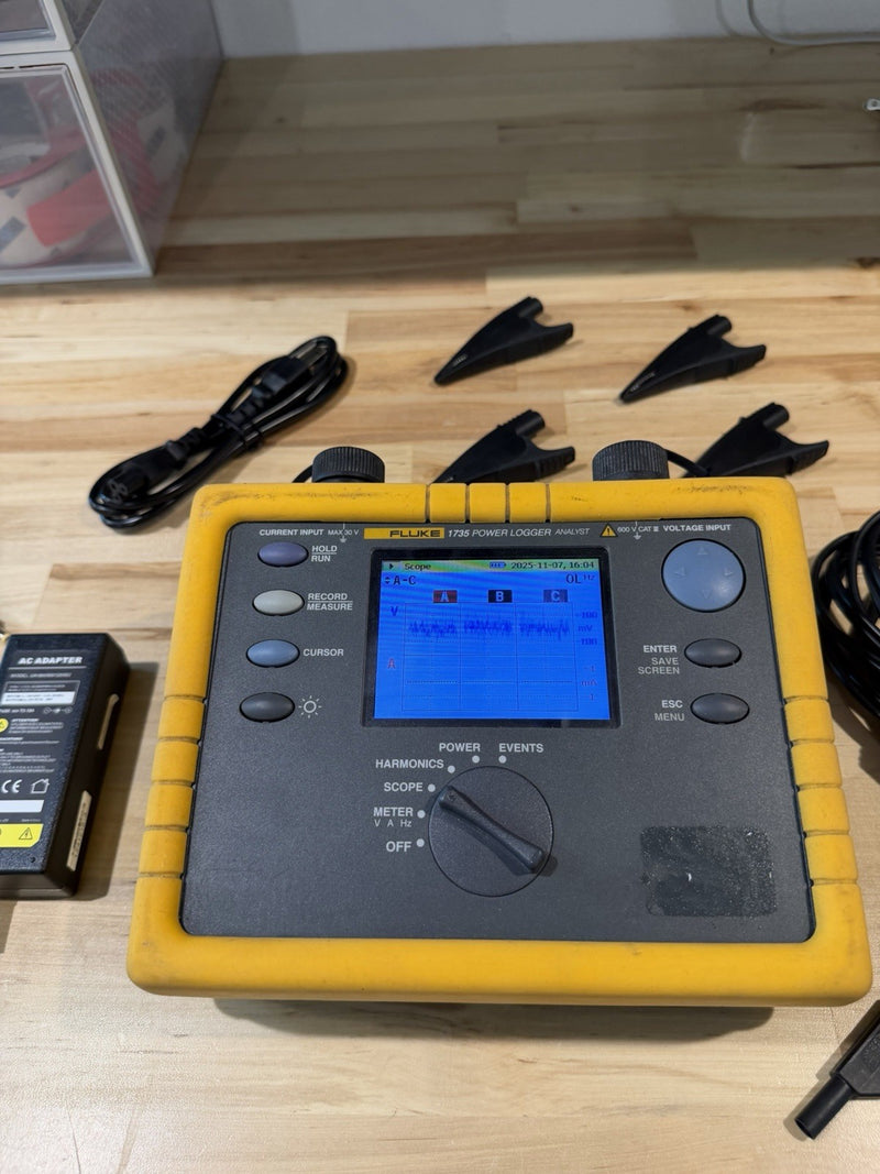 FLUKE 1735 THREE-PHASE POWER LOGGER WITH PROBES & CHARGER TESTED