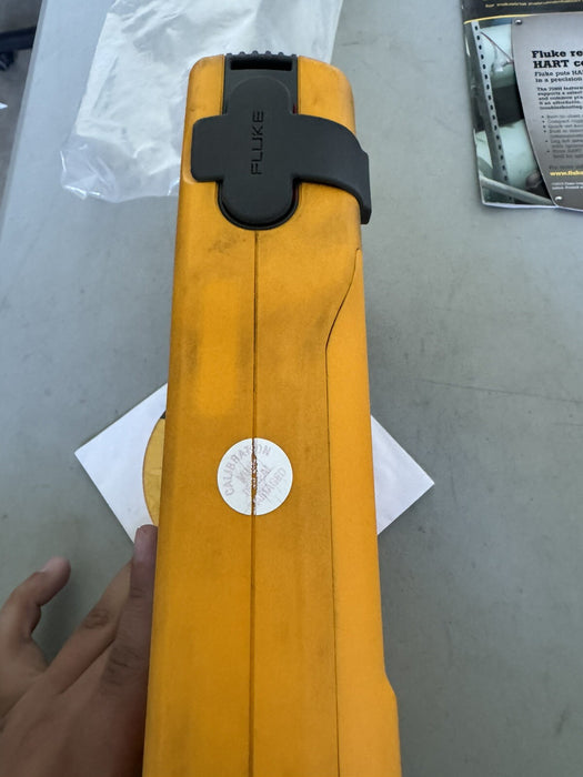 FLUKE 754 DOCUMENTING PROCESS CALIBRATOR WITH HART COMMUNICATION