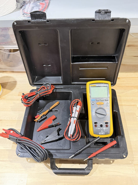 FLUKE 1507 INSULATION MULTIMETER WITH LEADS & CLIPS