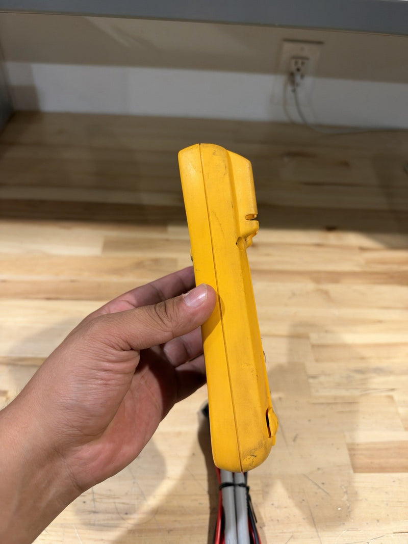 FLUKE 179 MULTIMETER W/ LEADS & CLIPS (SHIPS FAST)