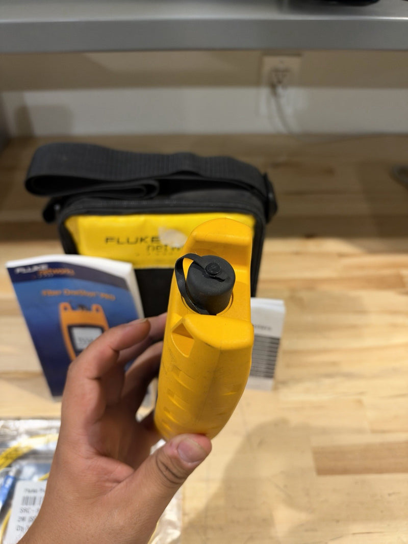FLUKE NETWORKS FIBER ONESHOT PRO SINGLEMODE TESTER (FREE SHIPPING)