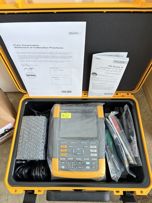 FLUKE 190-504-III-S 500 MHZ 4-CH 5GS/S COLOR SCOPEMETER NEW