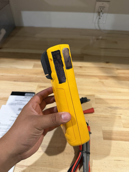 FLUKE 789 PROCESSMETER WITH LEADS & CLIPS TESTED