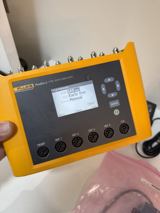 FLUKE PROSIM 3 VITAL SIGNS SIMULATOR WITH BAG & ACCESSORIES NEWTESTED