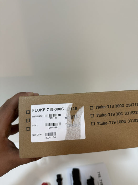 FLUKE 718-300G PRESSURE CALIBRATOR (NEW FACTORY SEALED) FREE SHIPPING