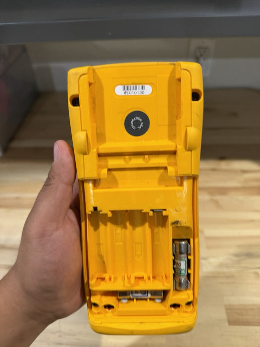 FLUKE 189 TRUE RMS MULTIMETER (PARTS ONLY)  FOR PARTS - SHIPS FAST