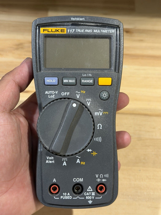 FLUKE 117 TRUE RMS MULTIMETER FOR PARTS