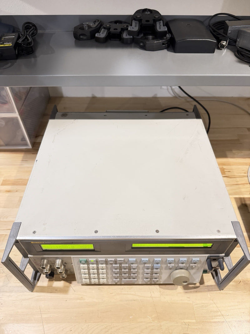 FLUKE 5820A OSCILLOSCOPE CALIBRATOR W/ 5 CHANNEL OPTION (FREE SHIPPING)