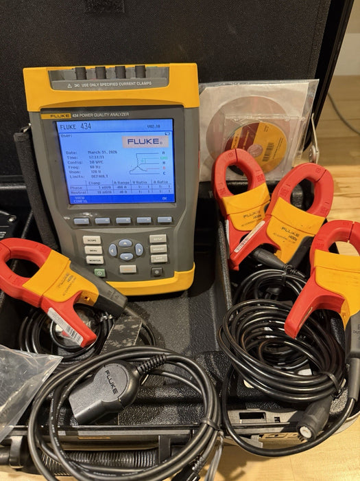 FLUKE 434 SERIES POWER QUALITY ANALYZER KIT W/ACCESSORIES - SHIPS FREE (TESTED)