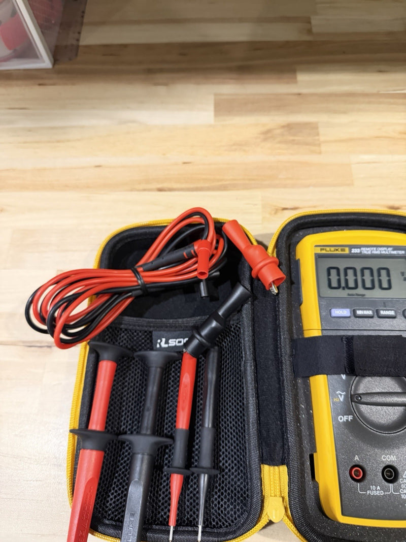 FLUKE 233 KIT REMOTE DISPLAY AUTOMOTIVE DIGITAL MULTIMETER