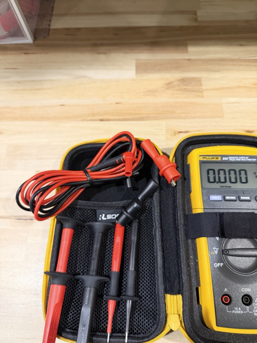 FLUKE 233 KIT REMOTE DISPLAY AUTOMOTIVE DIGITAL MULTIMETER