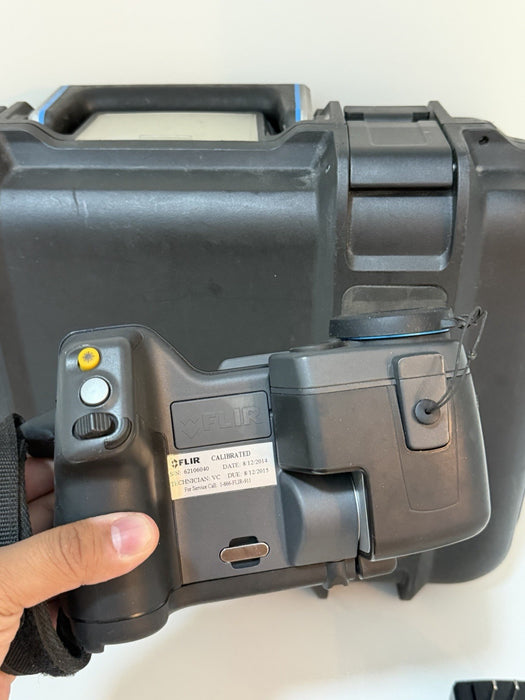 FLIR T440 THERMAL IMAGING CAMERA WITH ACCESSORIES & CASE TESTED