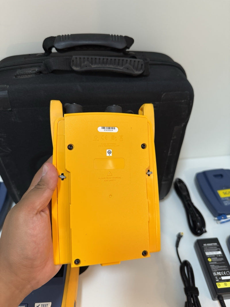 FLUKE NETWORKS VERSIV OTDR KIT WITH QUAD OTDR MODULE & ACCESSORIES