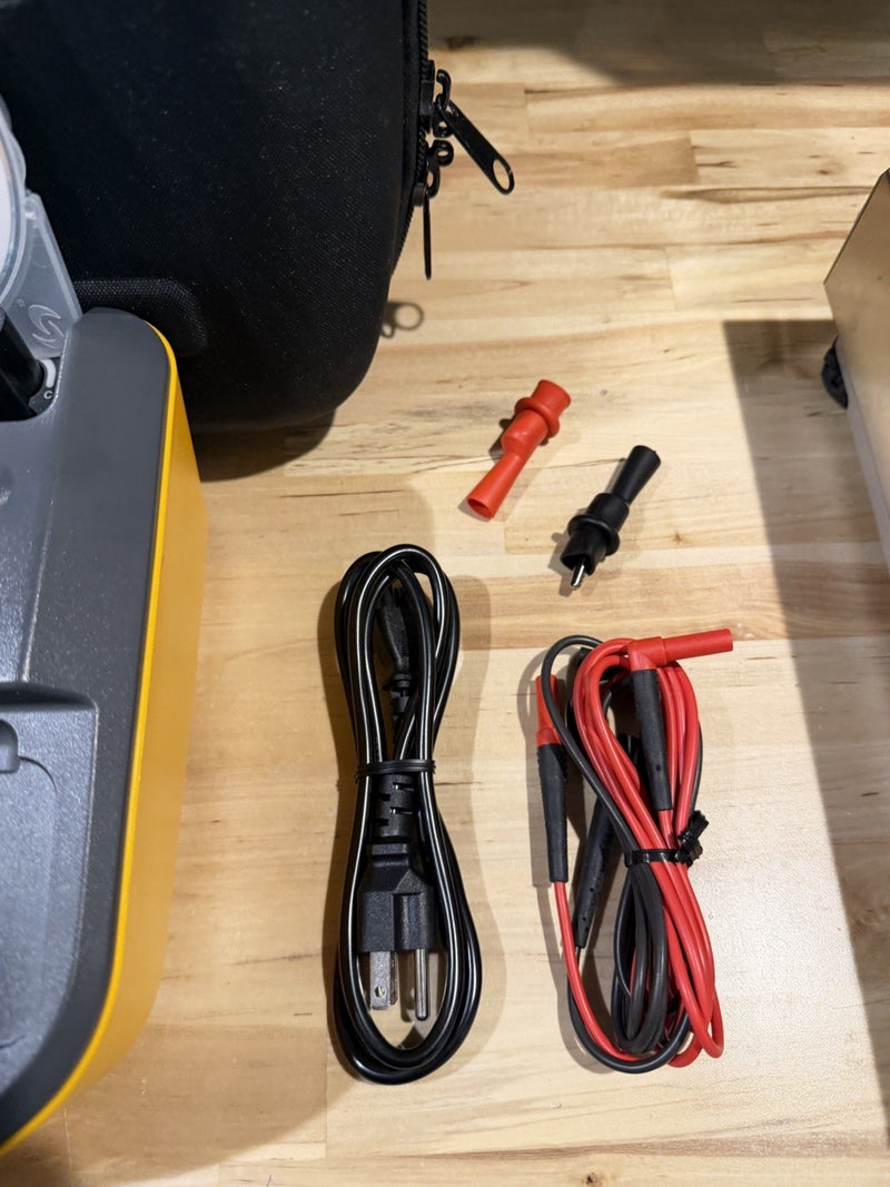 FLUKE BIOMEDICAL IMPULSE 6000D ANALYZER W LEADS & CHARGER TESTED
