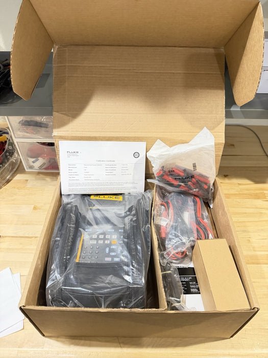 FLUKE 754 DOCUMENTING PROCESS CALIBRATOR (CALIBRATED 2025-2026 NEW SEALED