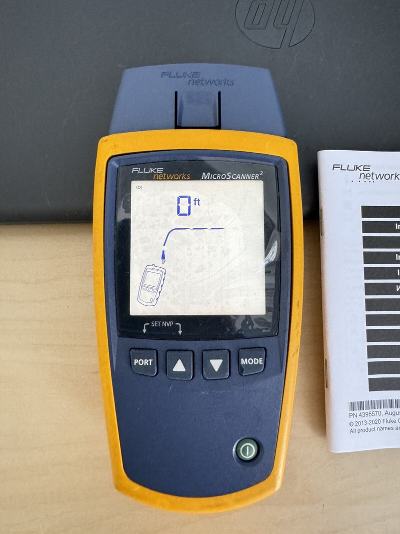 FLUKE NETWORKS MS2-100 MICROSCANNER2 NETWORK CABLE VERIFIER WITH BAG AND MANUAL