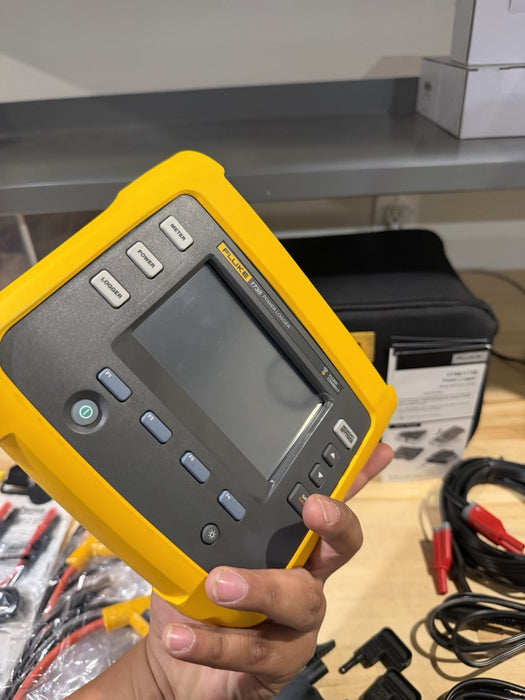 FLUKE 1738 POWER LOGGER KIT 3 PHASE W/ACCESSORIES (TESTED) FREE SHIPPING