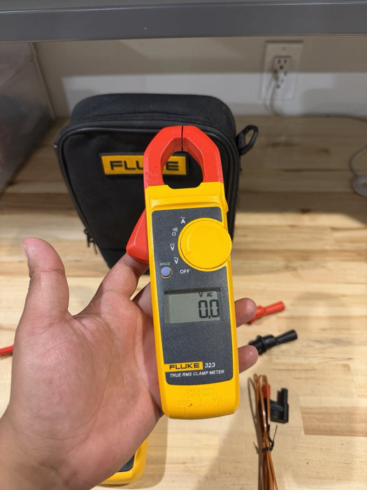 FLUKE 117/323 HVAC MULTIMETER COMBO KIT W/ ACCESSORIES (TESTED) SHIPS FAST