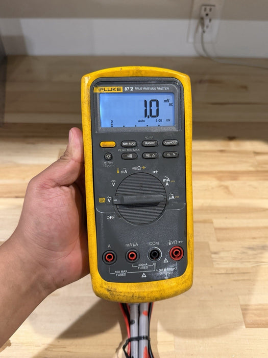 FLUKE 87V TRUE RMS MULTIMETER W/ LEADS (TESTED) SHIPS FAST