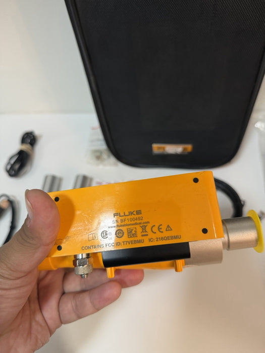 FLUKE BIOMEDICAL VT305 GAS FLOW ANALYZER W/ ACCESSORIES (TESTED) FREE SHIPPING