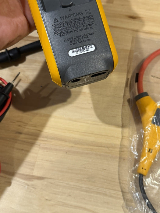 FLUKE 381 REMOTE DISPLAY TRMS CLAMP METER WITH ACCESSORIES TESTED