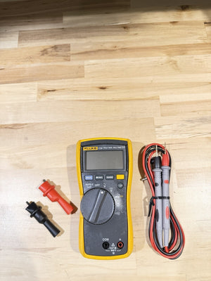 FLUKE 114 TRUE RMS MULTIMETER WITH LEADS & CLIPS TESTED