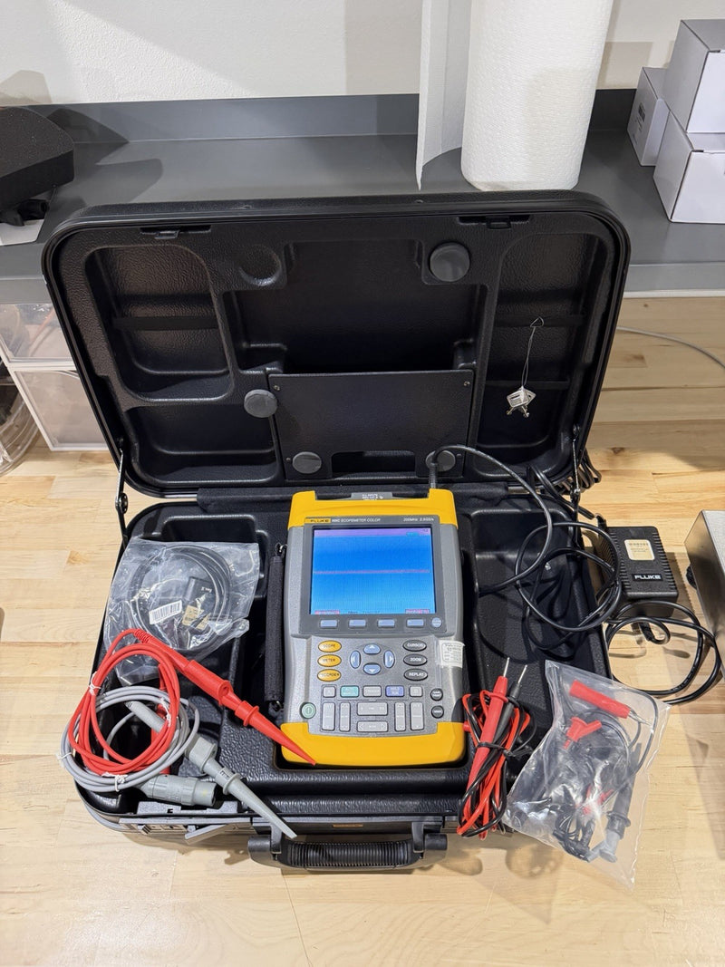 FLIKE 199C 200MHZ 2.5GS/s SCOPEMETER COLOR W/ ACCESSORIES (CALIBRATED 2025)