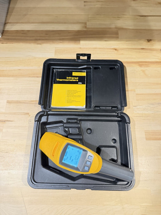 FLUKE 568 IR THERMOMETER WITH CASE TESTED