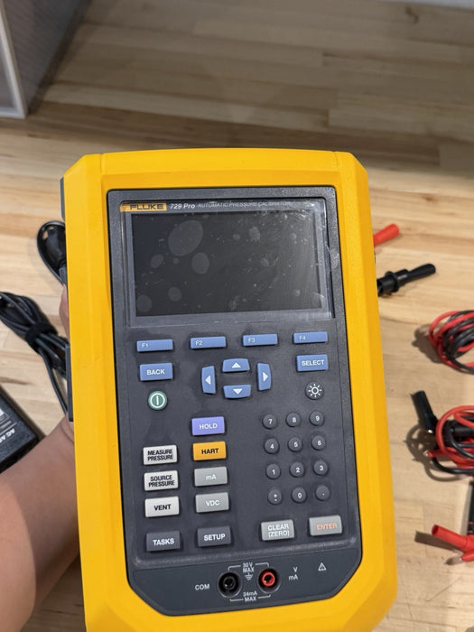 FLUKE 729PRO AUTOMATIC PRESSURE CALIBRATOR W/ ACCESSORIES (TESTED) SHIPS FREE