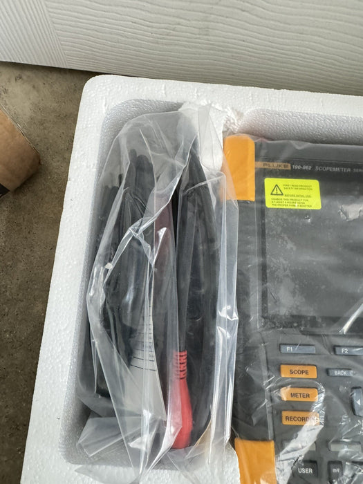FLUKE 190-062-III COLOR SCOPE METER 60MHZ 2 CHANNEL NEW