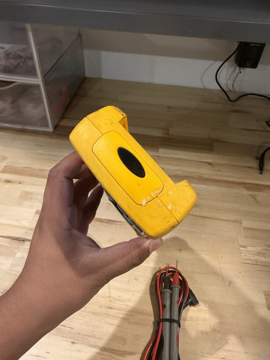 FLUKE 189 TRUE RMS MULTIMETER WITH LEADS & CLIPS TESTED